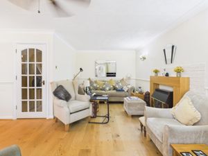 Sitting room - click for photo gallery